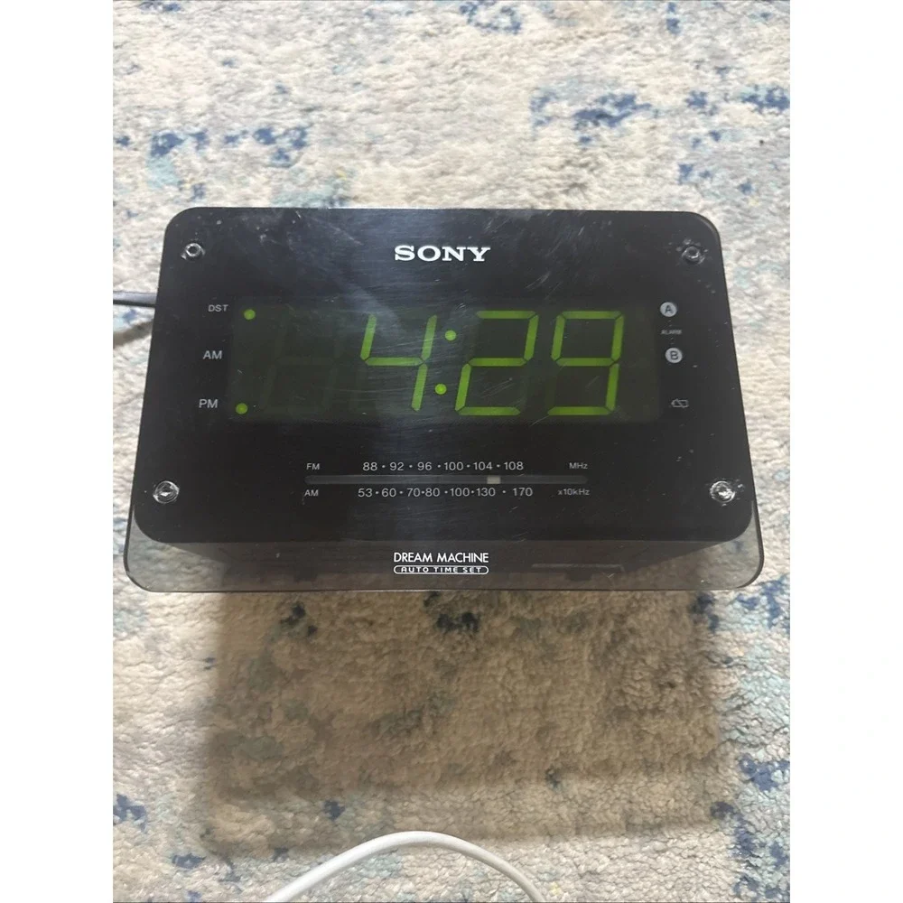 SONY Dream Machine Model ICF-C414 AM/FM Radio Digital Alarm Clock EUC